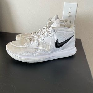 Kyrie Basketball Shoes